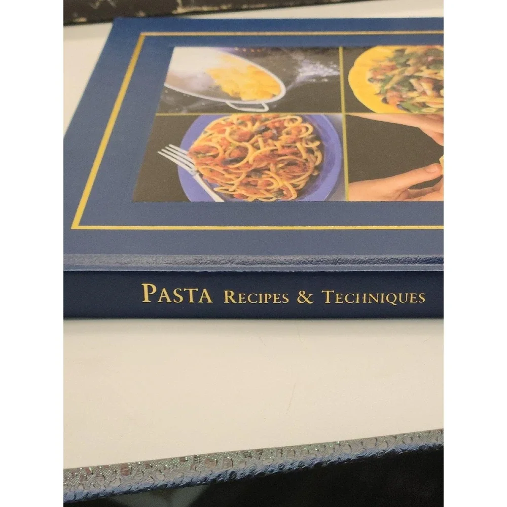 Cooking Club of America Cookbook - Pasta Recipes & Techniques (1997) -Hardcover